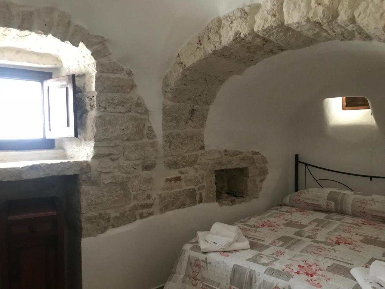 A Due Passi Dal Centro - Trullo Apartment Alberobello Bagian luar foto